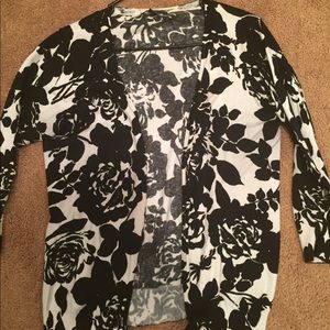 3/4 length black and white sweater